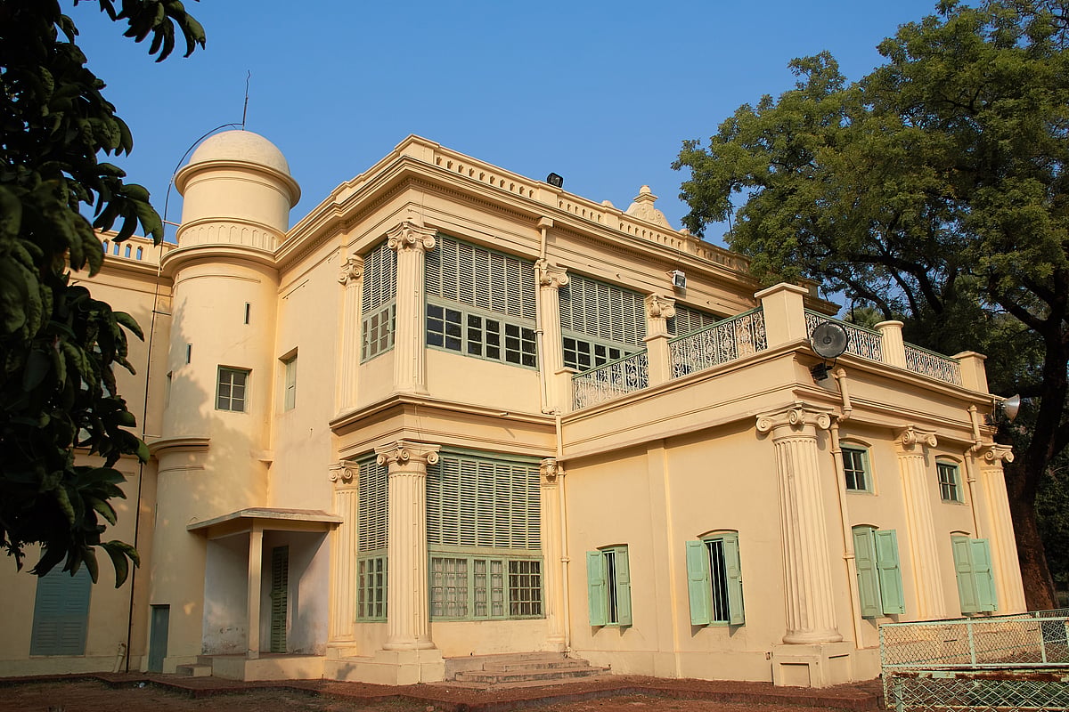 Santiniketan Griha is one of the oldest buildings inside the Visva-Bharati University 