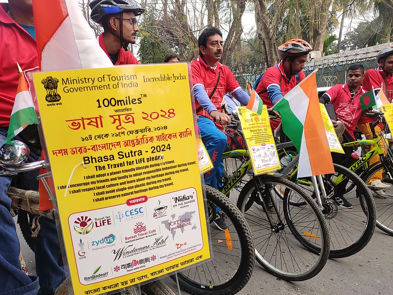 At the launch of the cycle rally to Bangladesh