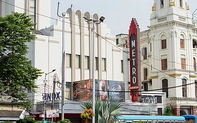 SB Stock/Shutterstock : Kolkata’s iconic Metro Cinema is built in the Art Deco style