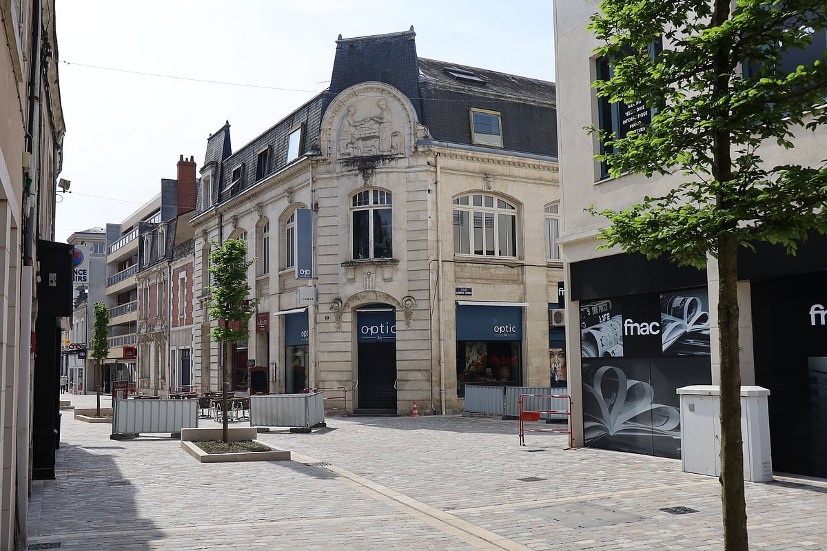 Public transportation in Châteauroux has been free since 2001 