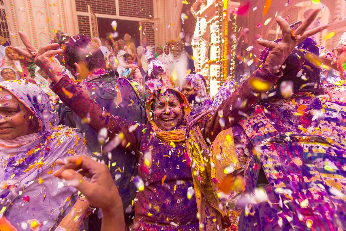 Shutterstock : Holi being celebrated at Vrindavan