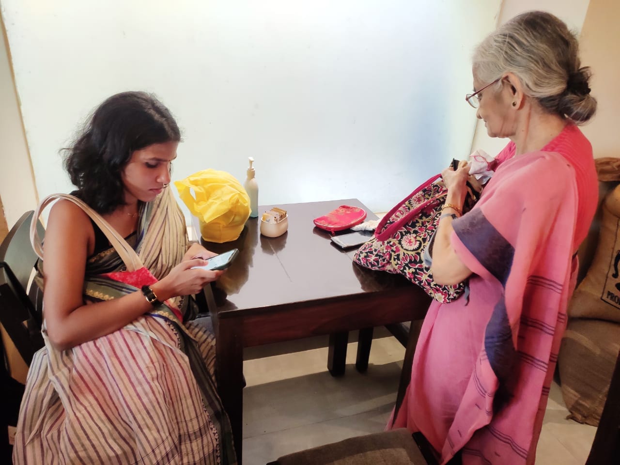 The crisp Dhaniakhali saris are popular as daily work wear in Bengal cities