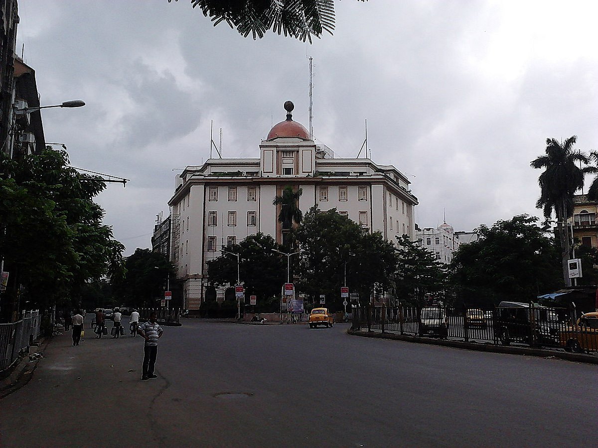 he Victoria House is headquarters of the Calcutta Electric Supply Corporation or CESC
