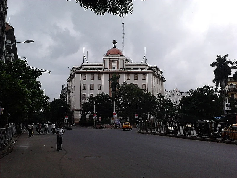 he Victoria House is headquarters of the Calcutta Electric Supply Corporation or CESC