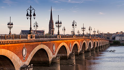 The Pont de pierre in Bordeaux
