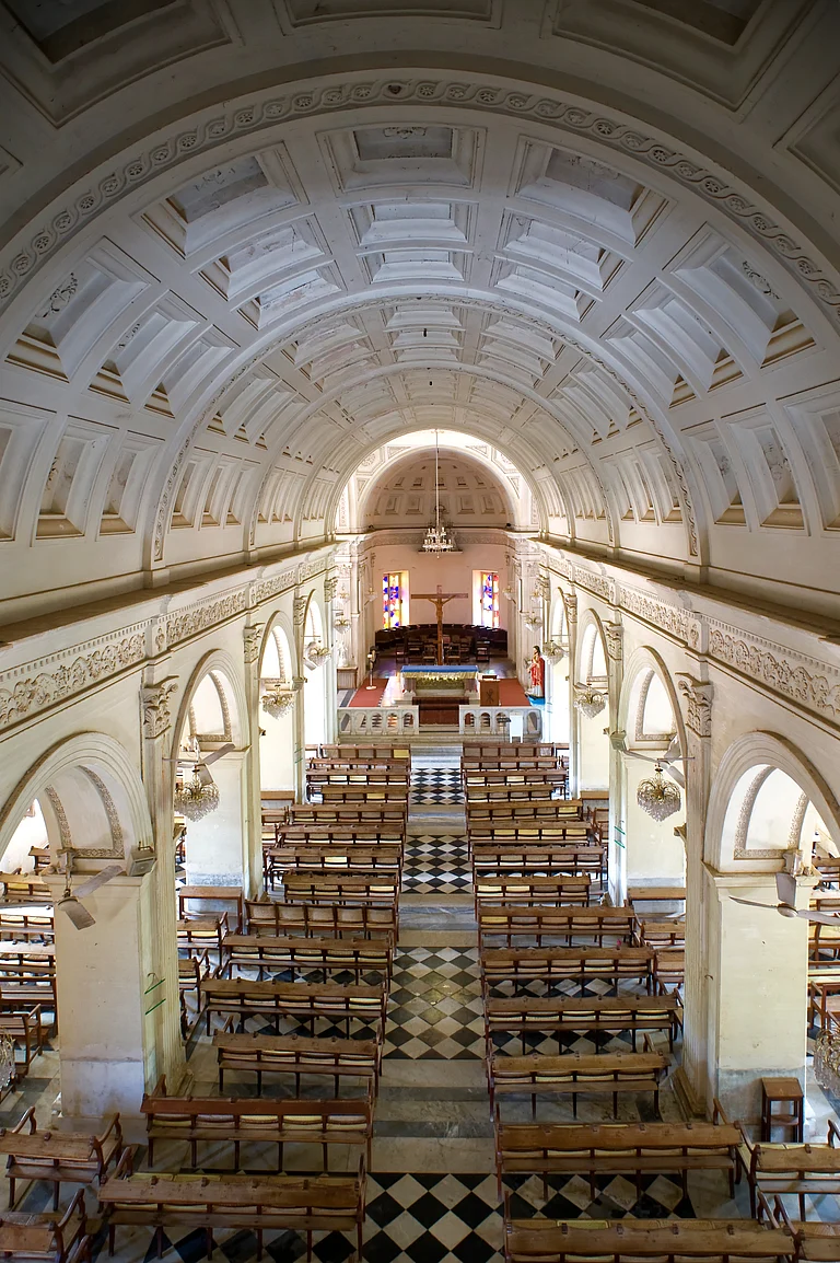 Interior of a Notre Damede Agnes church, Pondicherry - Shutterstock