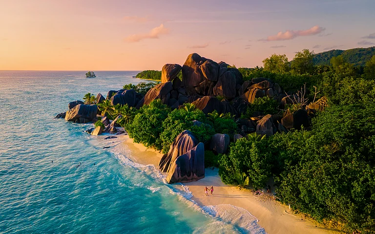 Anse Source d'Argent in La Digue - Shutterstock