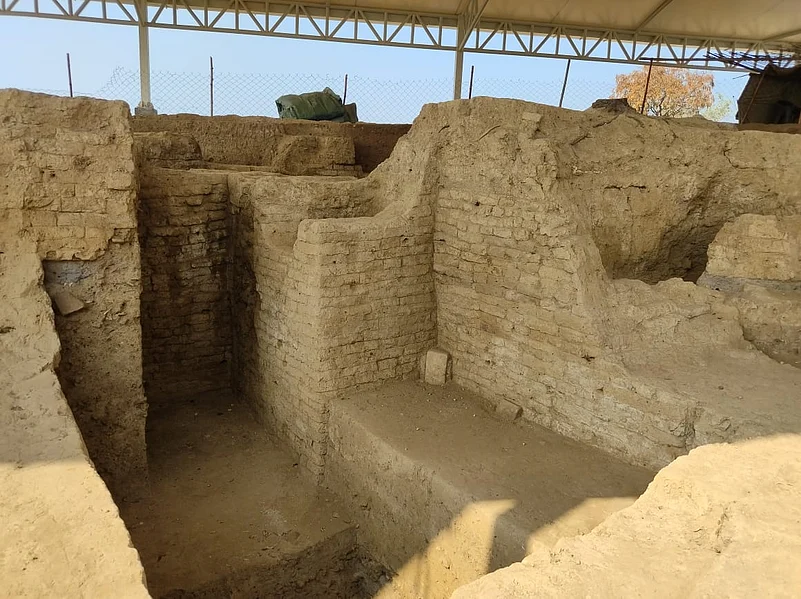 Residential structures at Mound 1