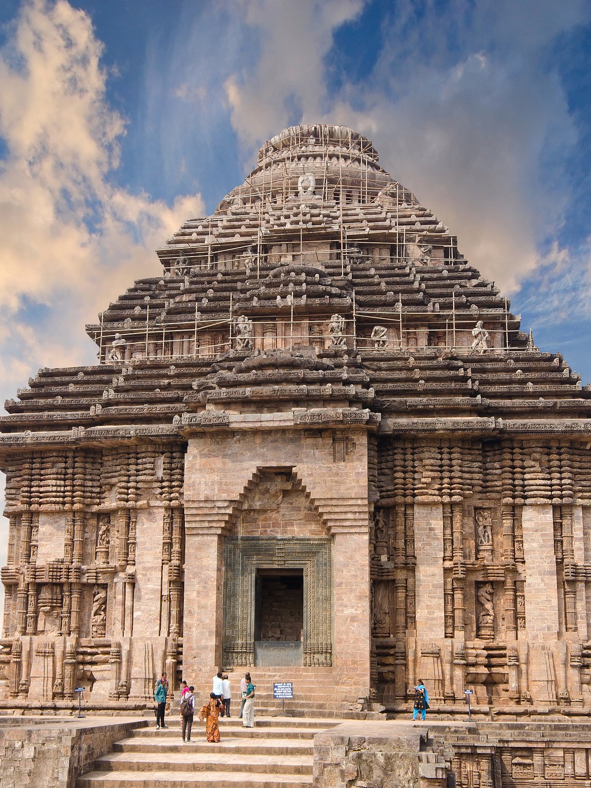 Shutterstock : Konark Sun Temple
