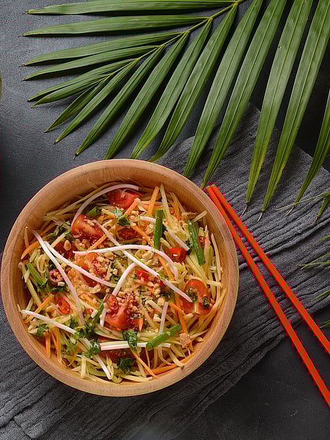 Nom Du Du (Green Papaya Salad)