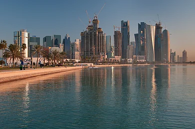 Alex Sergeev/Wikimedia Commons : The Doha Corniche and skyline
