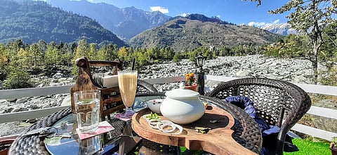 Café 1947 is situated near the Beas river