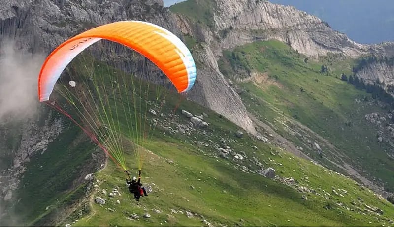 Paragliding in Manali