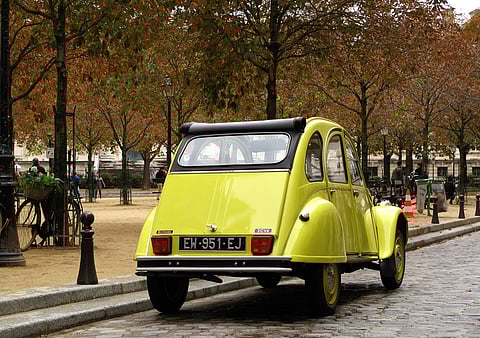 2CV rides in Paris