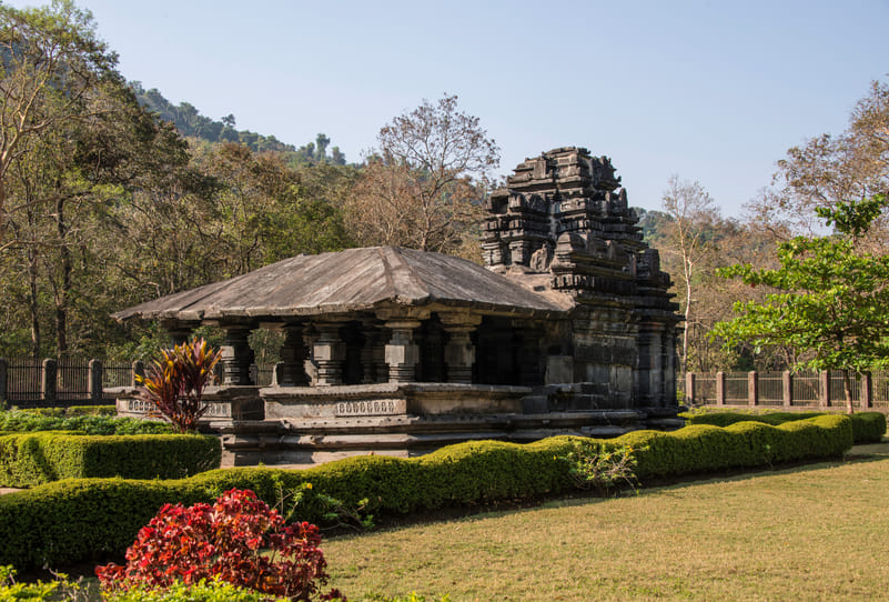 A view of the Tambdi Surla Temple