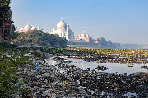The banks of the Yamuna River polluted with garbage in Agra