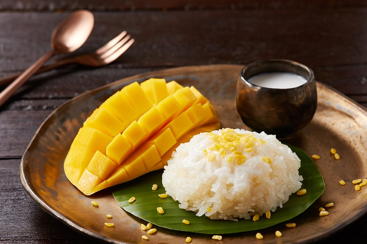 Khao niao mamuang or mango sticky rice