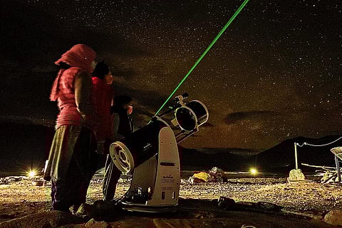 Local astronomers leading a tour as part of Cosmohub