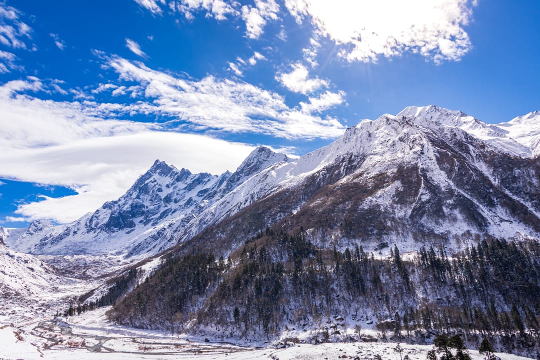 View at snow cladded Har Ki Dun or the Valley