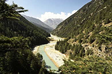 Shutterstock : Harsil Valley