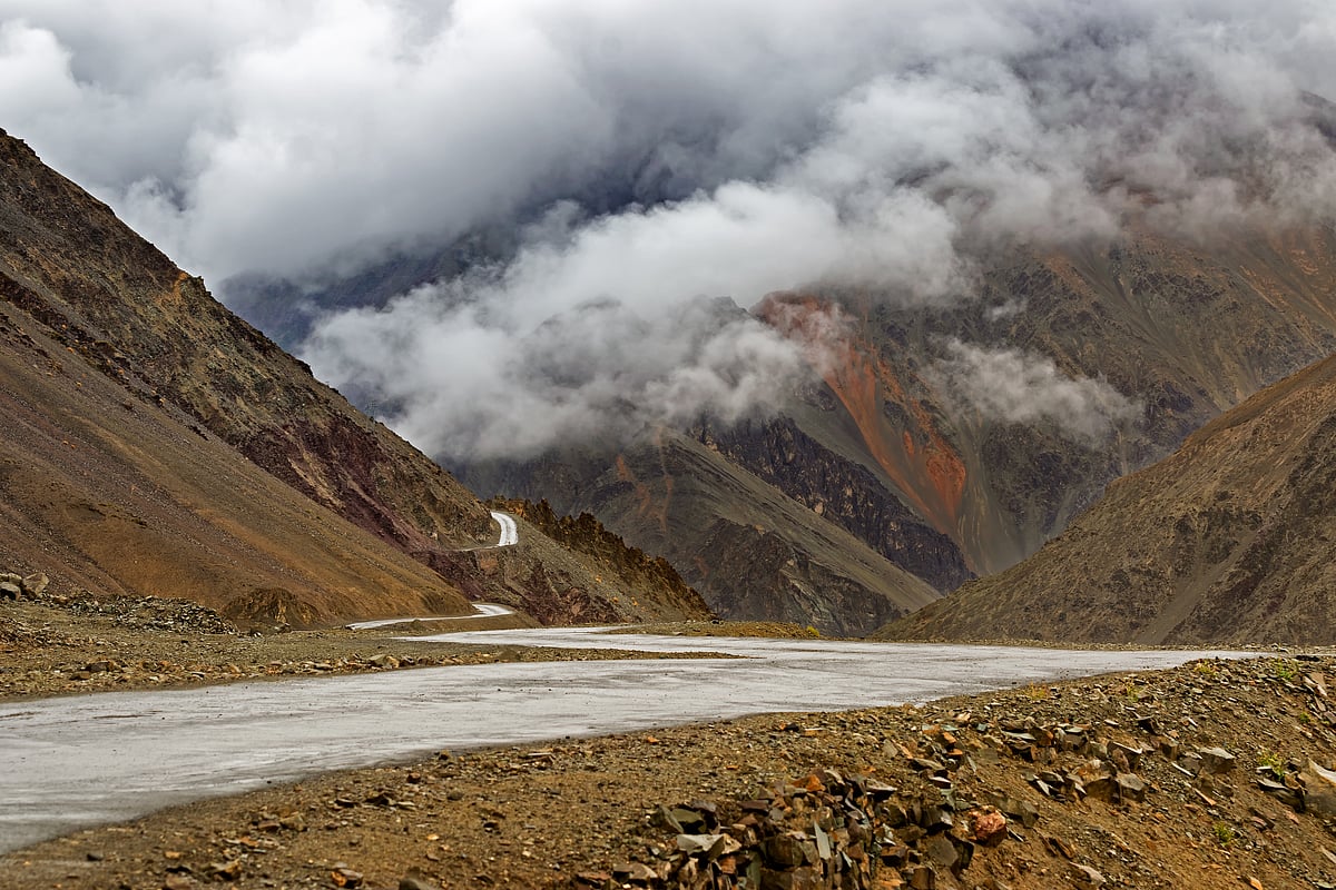 Shutterstock.com : The Border Roads Organisation (BRO) has reopened the Zoji La mountain pass for vehicular traffic