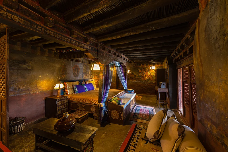 The rooms feature original frescoes depicting Buddhist lores