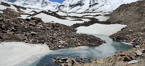 Snowy mountains around the Shiva Lake
