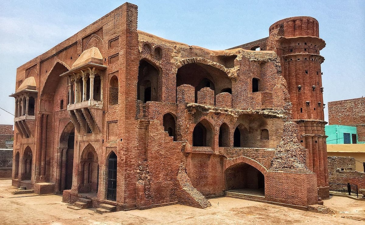 The sarai at Gharaunda Haryana