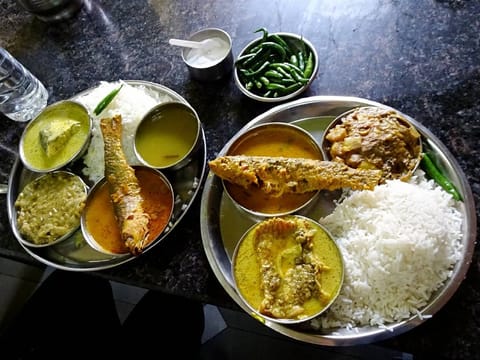 Thali served at Hotel Sidheshwari Ashram