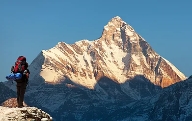 Daniel Prudek/Shutterstock.com : Views of Nanda Devi, the second highest mountain in India