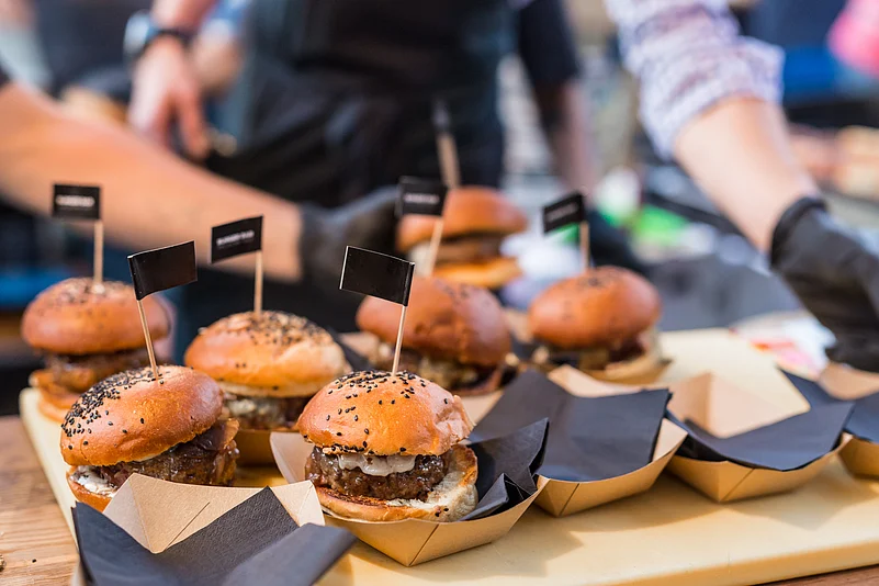 Burgers places at a food event