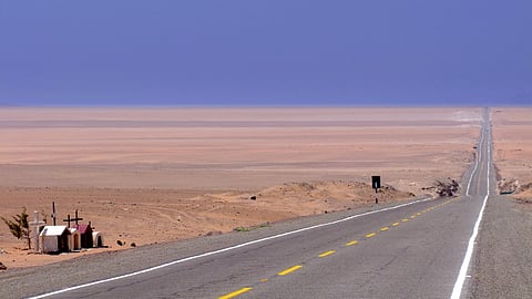 Highway Pan American (1S) in Sechura Desert