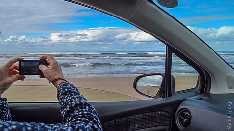 Driving along Chirihama Beach