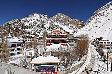 Ashish Kothari : View of the Kaza Monastery from the Fa-Ma Home Stay