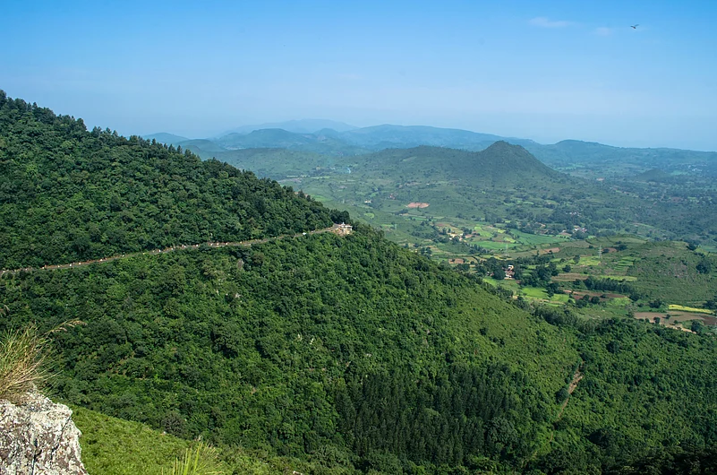 The Galikonda Viewpoint, like the Madagada Viewpoint, have sweeping views of the Ananthagiri Hills