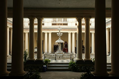 Fountain in the courtyard of the palace