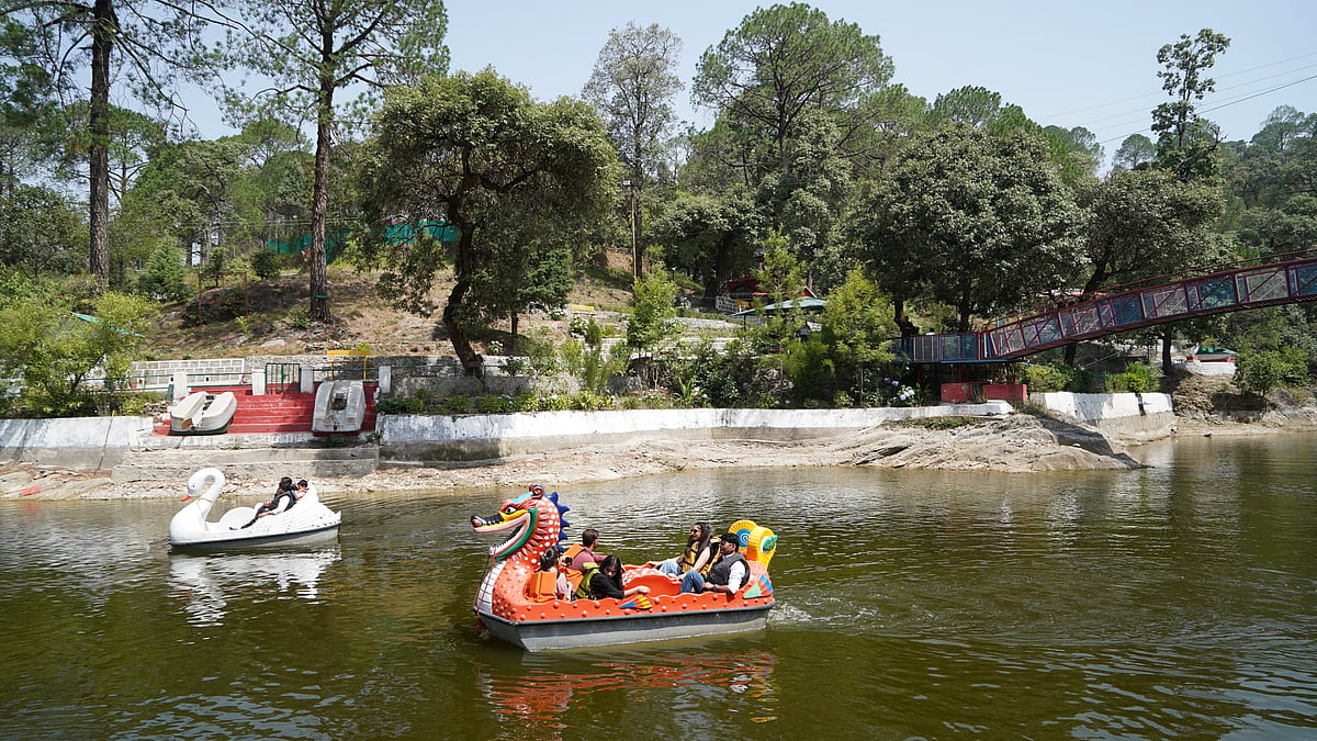 Enjoy boating at Bhula Taal