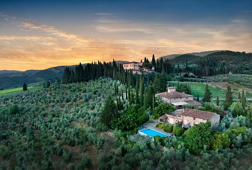 A Tuscan sunset over Villa Vignamaggio