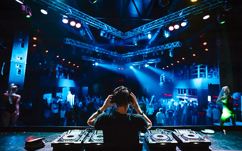 An evening of electronic music in progress