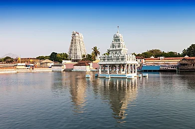 Shutterstock : Suchindram Thanumalayan Temple, Kanniyakumari