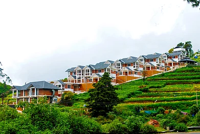Shutterstock : Panoramic view of a village in Ooty