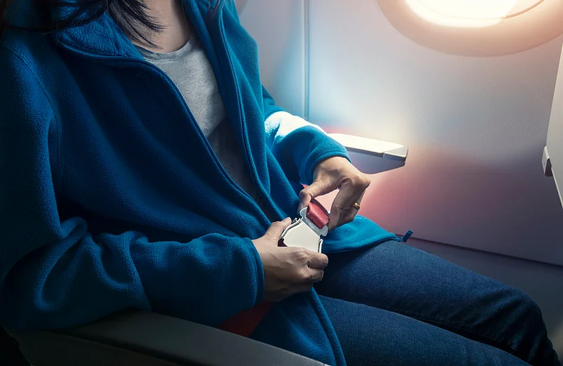 Keep the seatbelt fastened