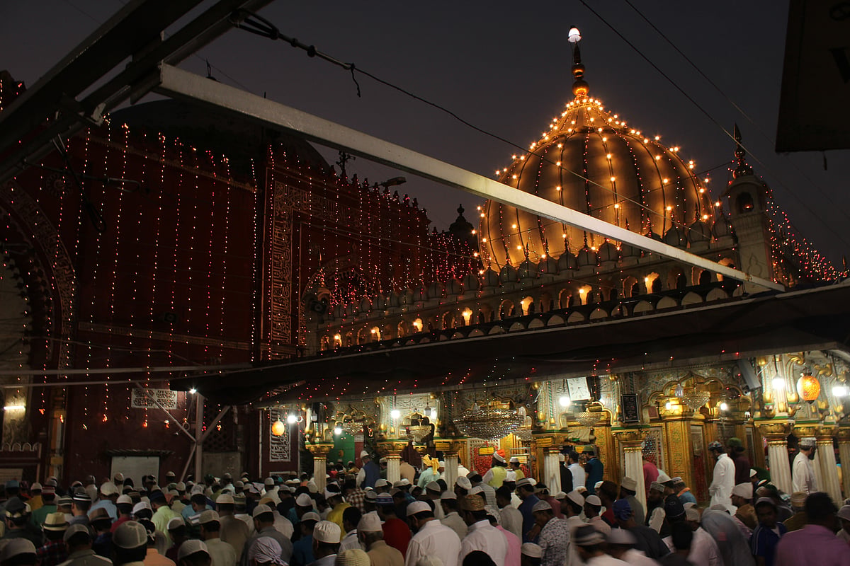 Step back in time with the heritage walk Sair Nizamuddin Ki in Nizamuddin Basti