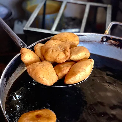 the_emotionalfoodie/Instagram : Mangalore Buns at The Balli Shop is considered to be the citys best