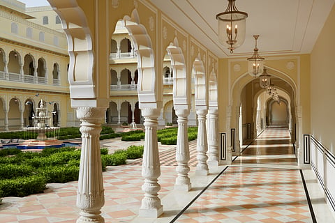 The 1,000 marble pillars of the “Sheetal Aangan”