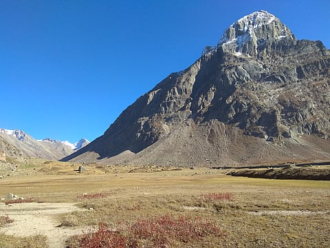 Odi Thach is a high-altitude meadow in the Parvati Valley