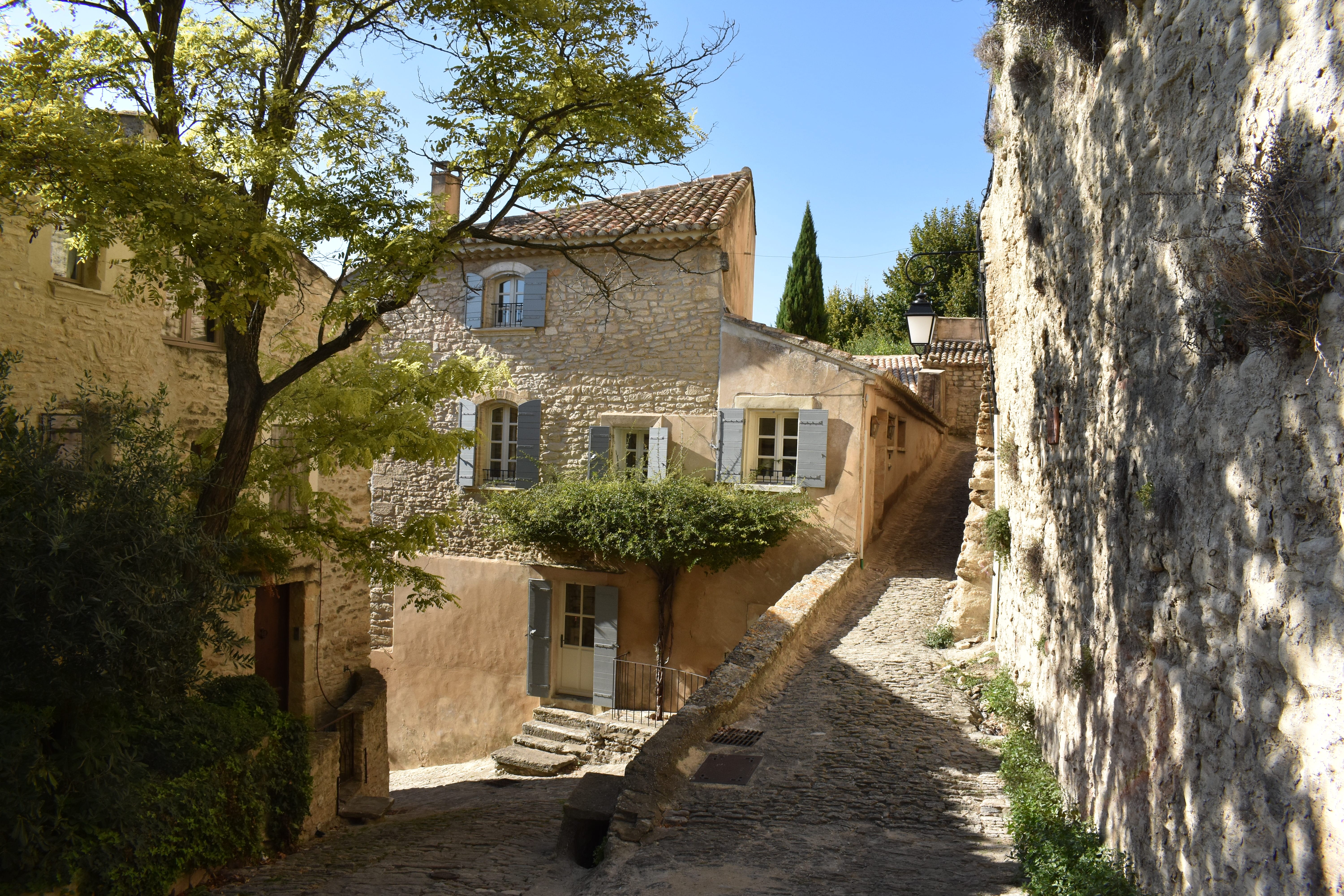 Houses in the bylanes of Gordes