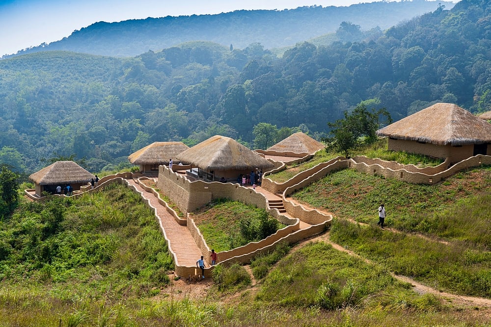 En Ooru is a tribal heritage village in Lakkidi