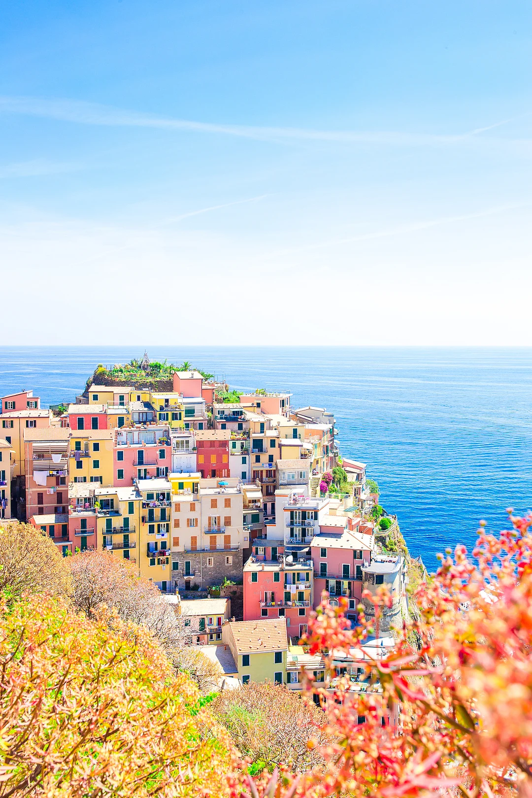 A view of the cosy Manarola village in Cinque Terre