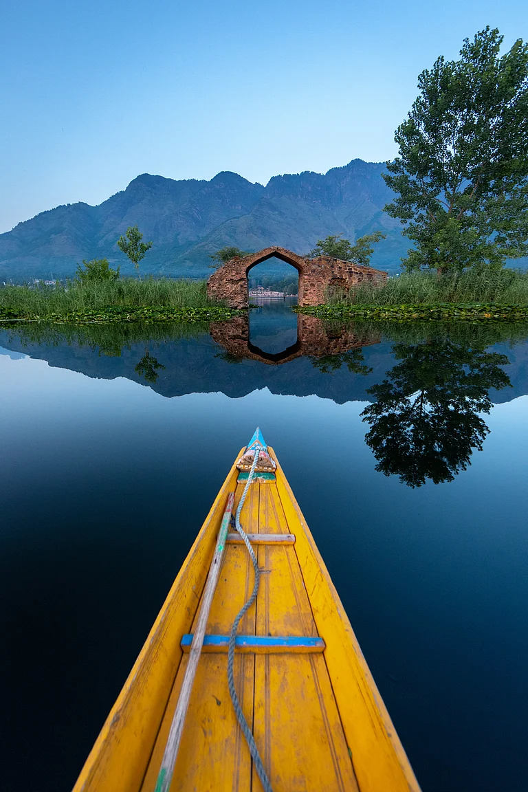 A view of the magnificent Dal Lake - Shutterstock